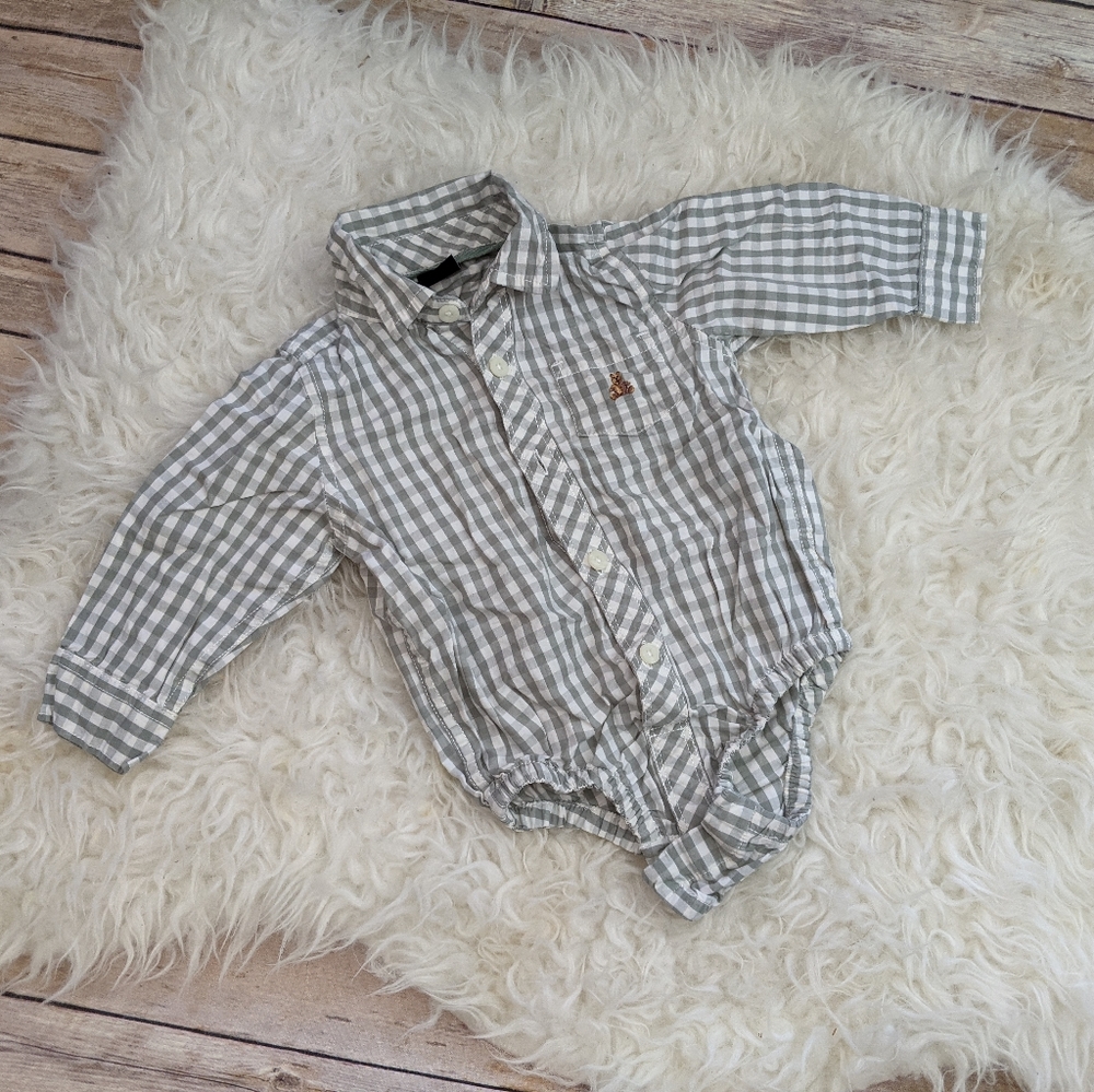 Baby gap onesie
